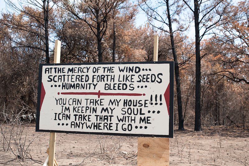 bastrop fires sign at the mercy of the wind, bastrop 2011, fires, austin journalism photography, photodocumentary