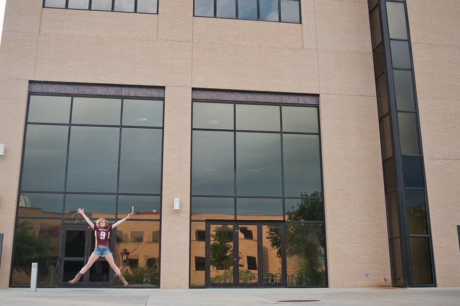 school of engineering grad photos at t state, tx state grad photos, tx state grad pics, senior portraits at txstate, texas state graduation portraits, san marcos graduation portraits