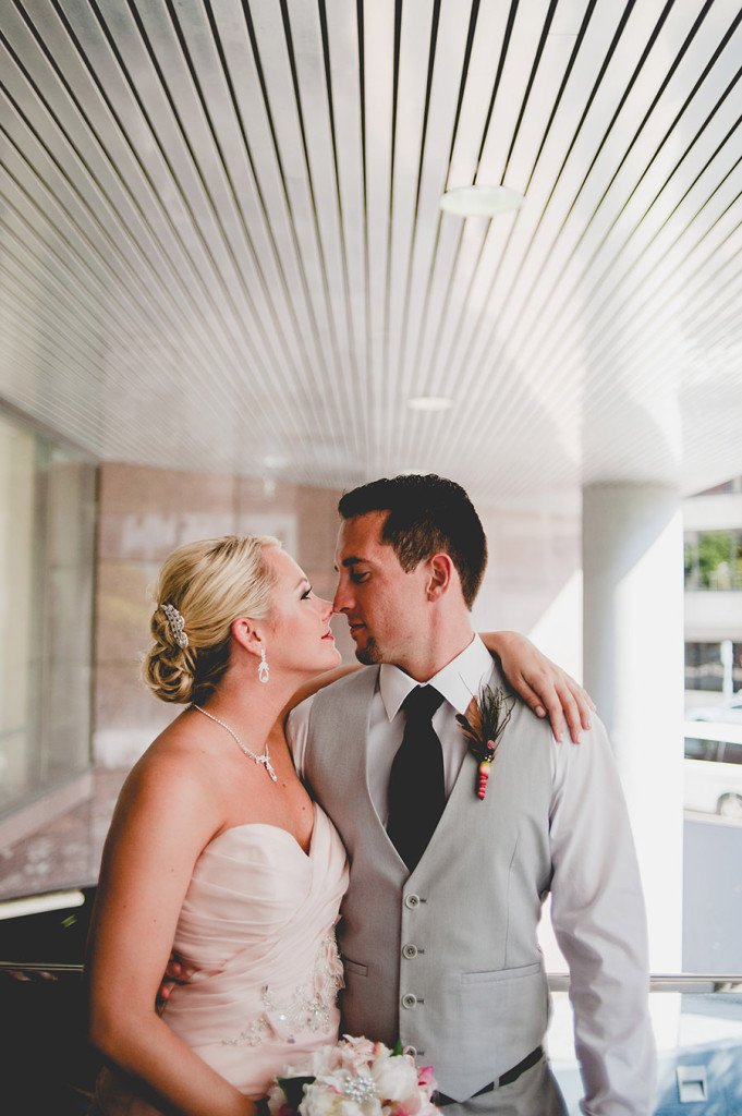 modern austin wedding photography, austin wedding photographer at omni hotel downtown, fresh wedding portraits at omni hotel in austin, 2000 dollar wedding photography in austin