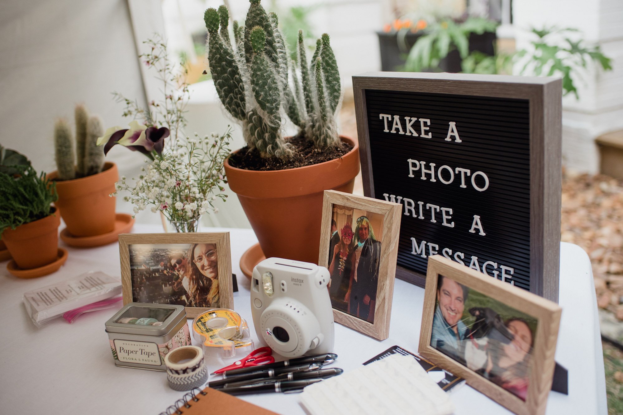 guestbook ideas at a garden wedding outside in san antonio, daytime wedding in san antonio, outdoor wedding in historic san antonio