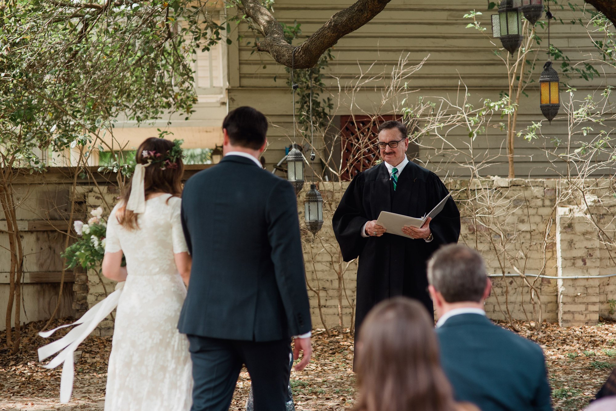backyard wedding at king william manor in san antonio, san antonio wedding photography, san antonio wedding photographer
