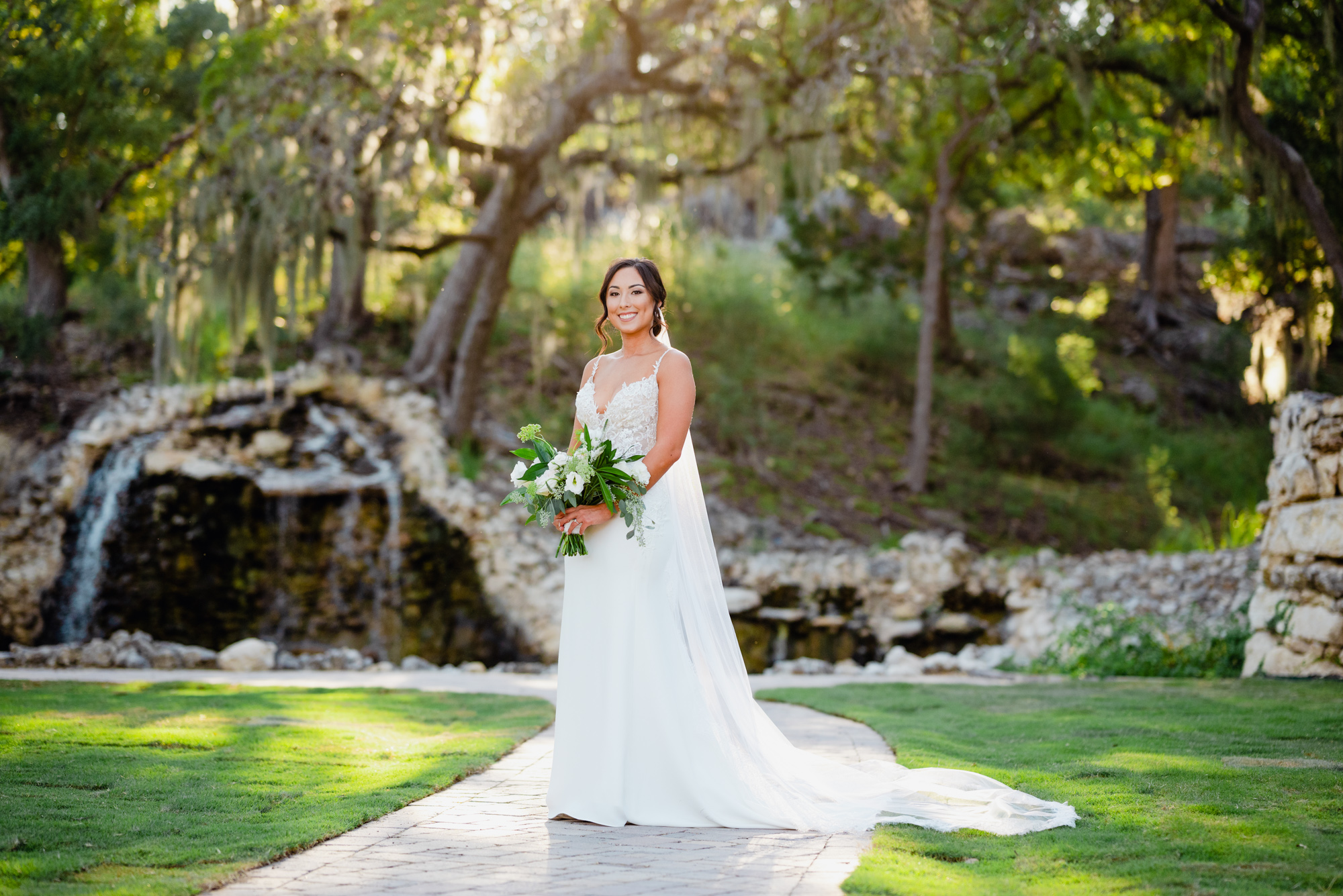 golden hour bridals, bridal portraits at Hayes Hollow, where to take bridal portraits in the Hill Country, Austin wedding photographer