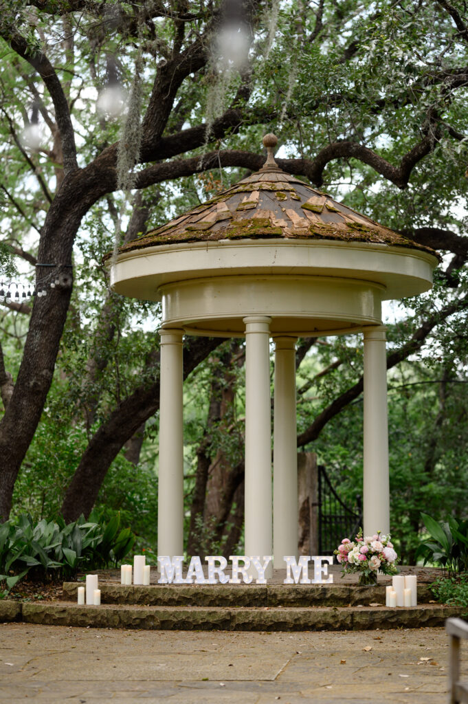 Wedding proposal at Laguna Gloria, Austin