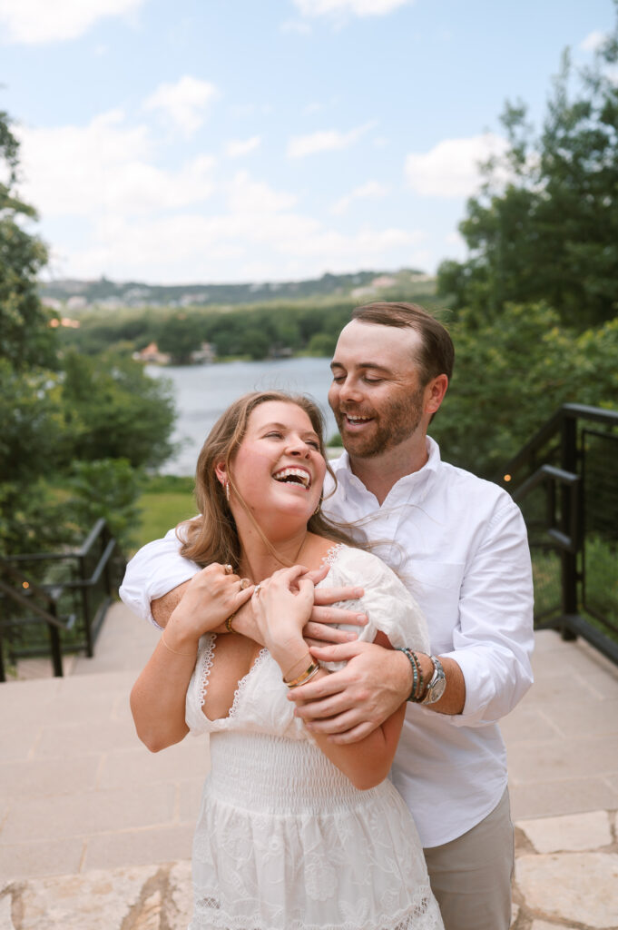outdoor engagement photos in the summer