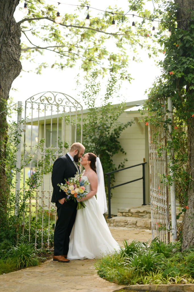 Average experienced austin wedding photographer pricing in 2026